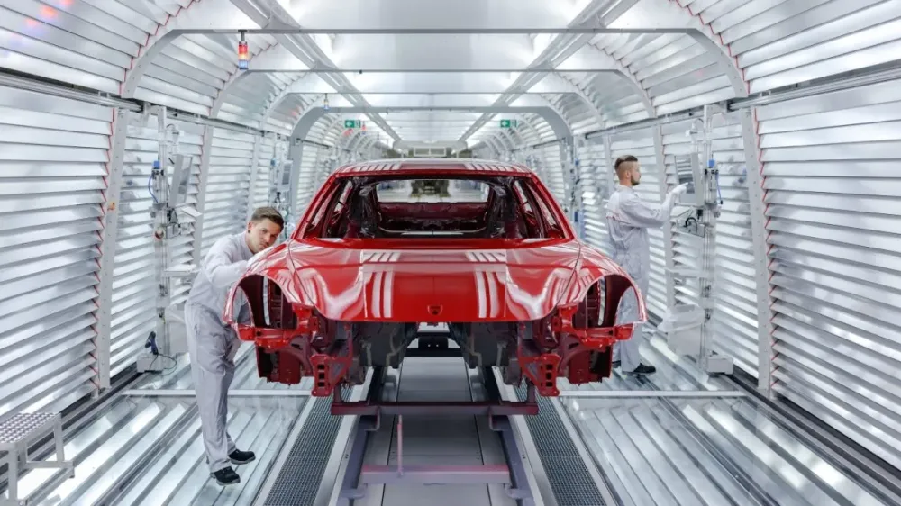 big-6-etapes-atelier-peinture-porsche-1280x720